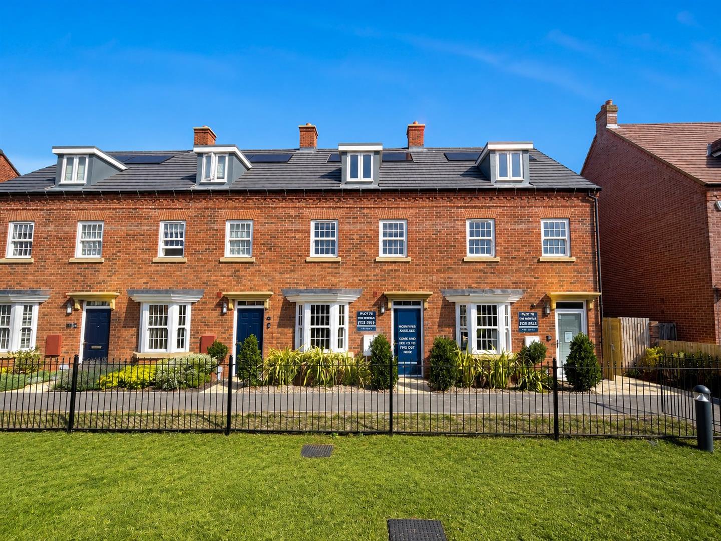 3 bed property in Offa Walk, Bedford